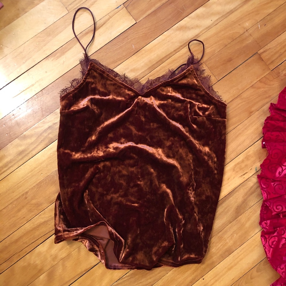 Velvet tank